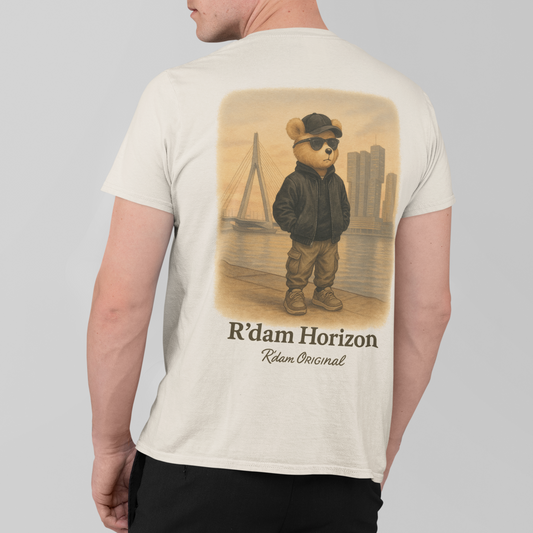 Crèmekleurig shirt met Rotterdam teddy illustratie en brug op achtergrond – achterkant