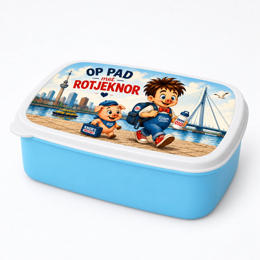 Lichtblauwe Rotjeknor broodtrommel met Op pad met Rotjeknor ontwerp