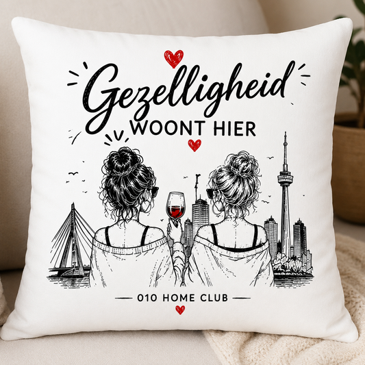 Wijffies Club kussen Gezelligheid woont hier – Wit, katoen 50x50 cm inclusief vulling
