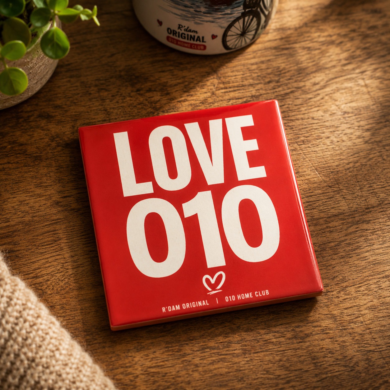 Keramisch 010 Home Club tegeltje met tekst Love 010