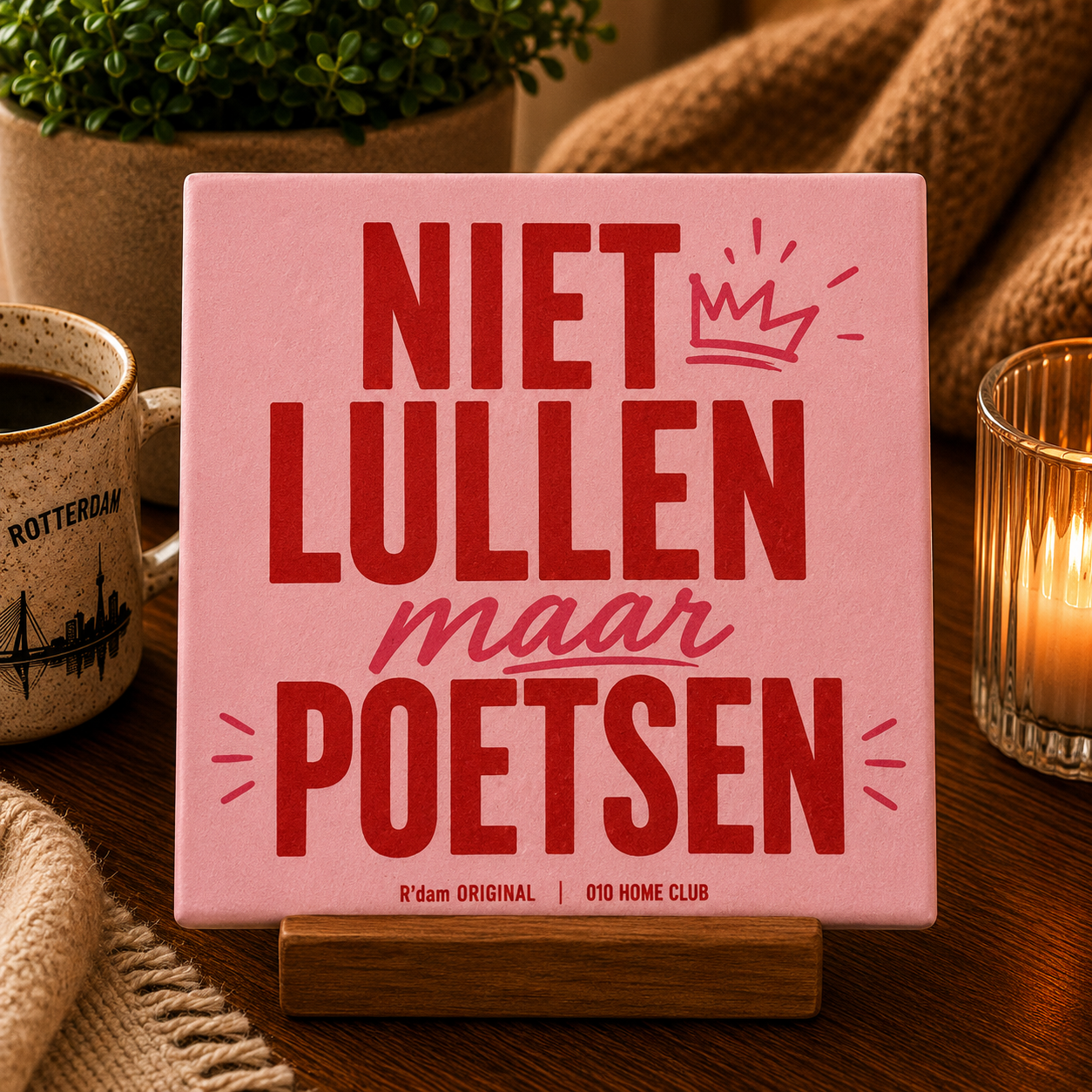 Keramisch 010 Home Club tegeltje met tekst Niet lullen maar poetsen